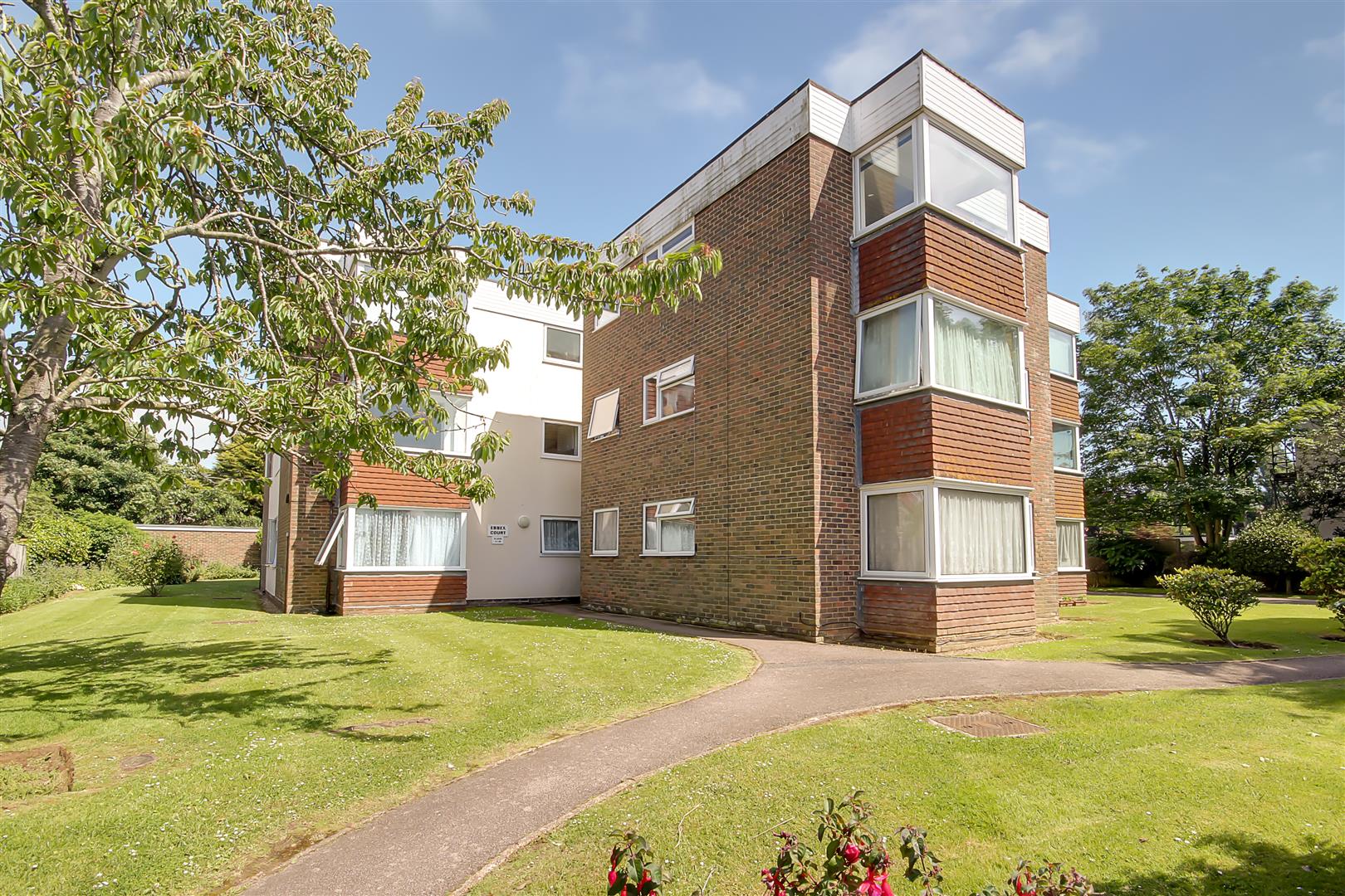 Flat - Purpose Built | West Avenue, Worthing, BN11 | To Let